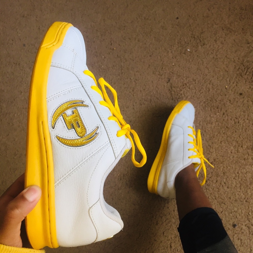 🔥Host Pick!!🔥Vintage Phat Farm Shoes